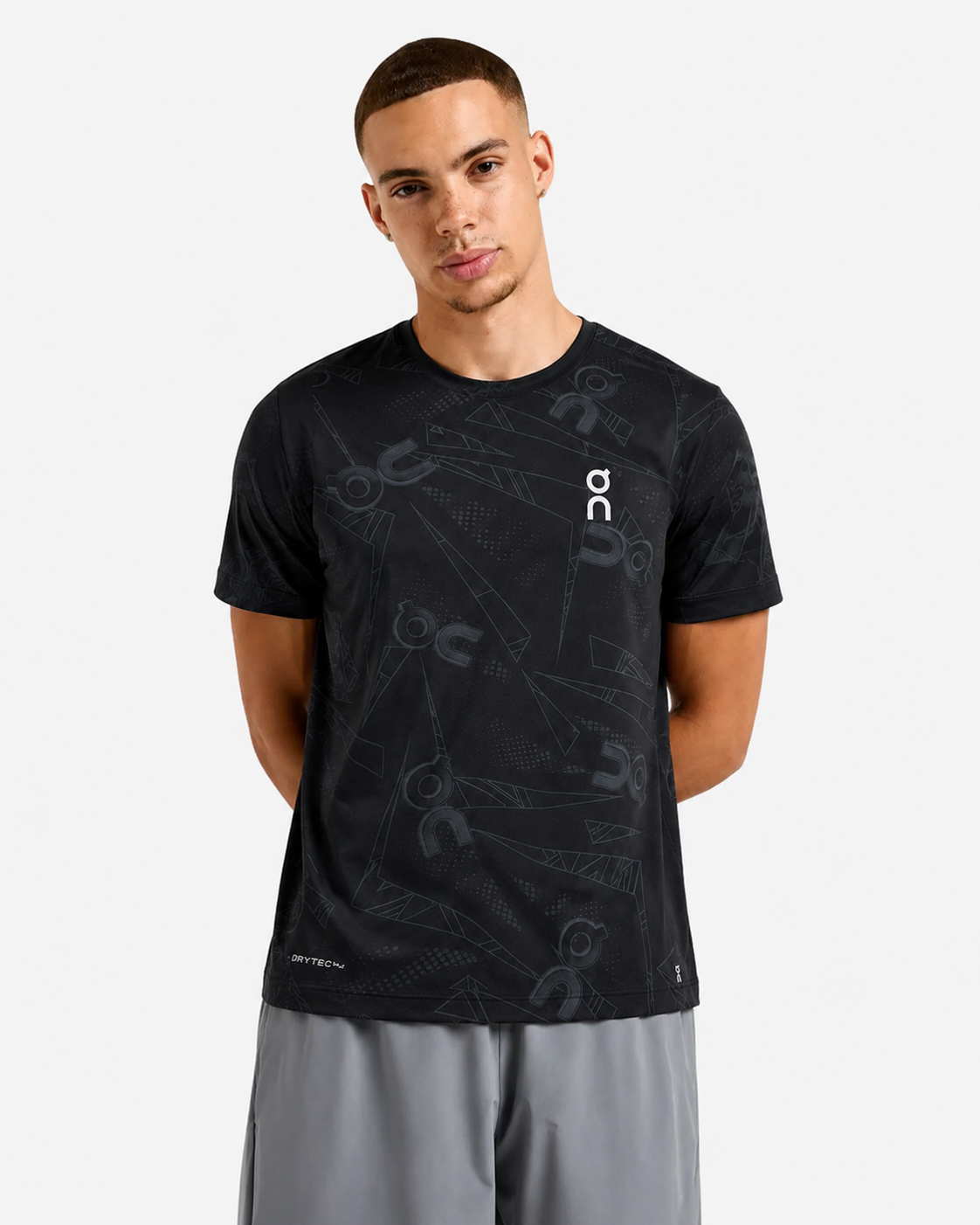 T-shirt ON Black